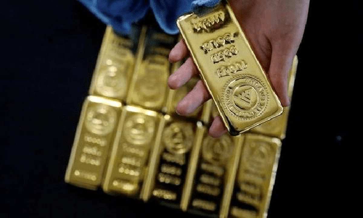 افت ارزش دلار، طلا را گران کرد